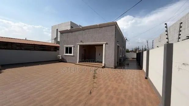 3bdrm House in Lakeside Estate for rent · Photo 1