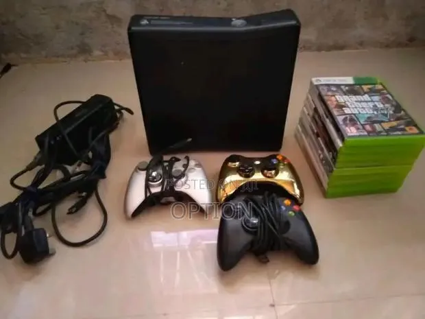 Xbox 360 With Games · Photo 1