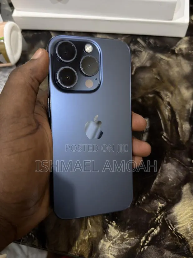 Apple iPhone 15 Pro 512 GB Blue · Photo 1