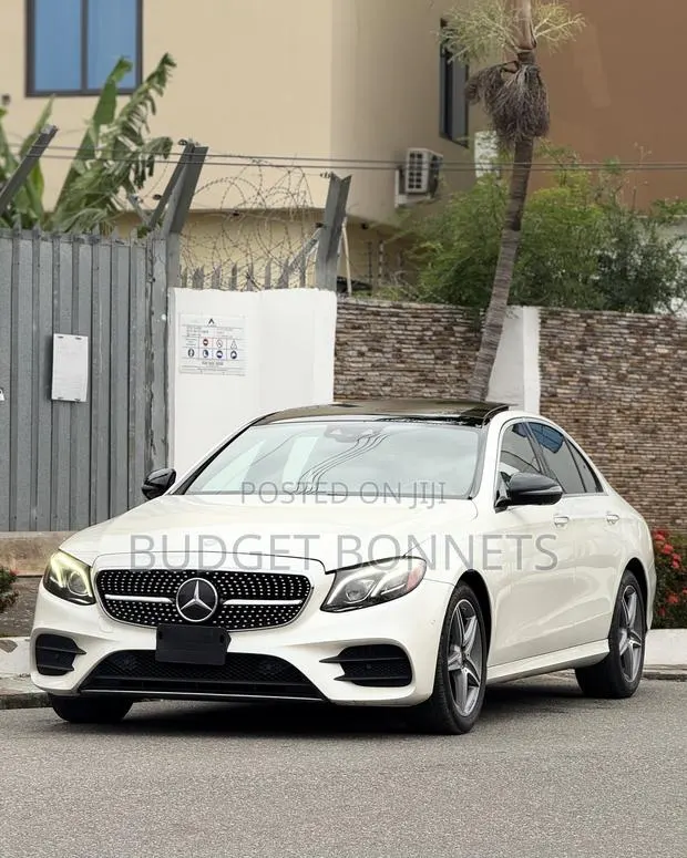 Mercedes-Benz E300 2018 White · Photo 1