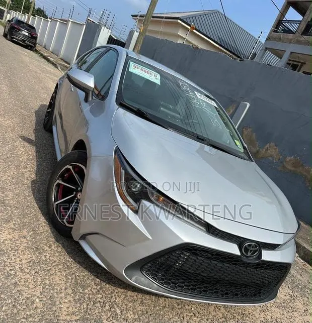 Toyota Corolla 2021 Gray · Photo 1