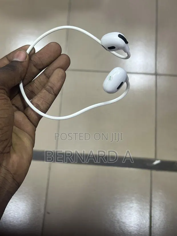 Pro Air Earbuds · Photo 3