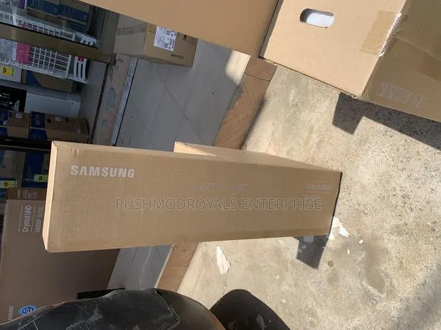 The Samsung B-Series 2.1ch Soundbar With Wireless Subwoofer Hw-B450f · Photo 1