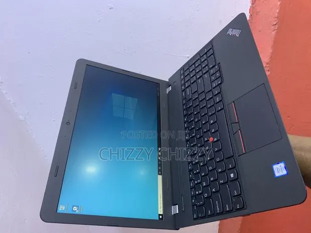 Laptop Lenovo ThinkPad E545 4GB Intel Core I5 HDD 500GB · Photo 1