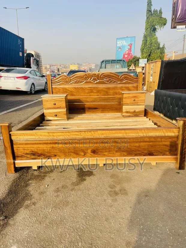 Queen Size Bed · Photo 1