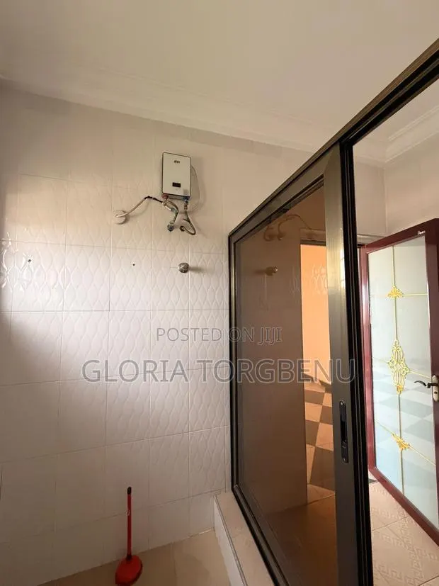 2bdrm Apartment in Ashaley Botwe for rent · Photo 1