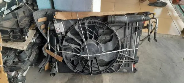Hyundai Sonata 2012 Watertank and Condenser Complete · Photo 1