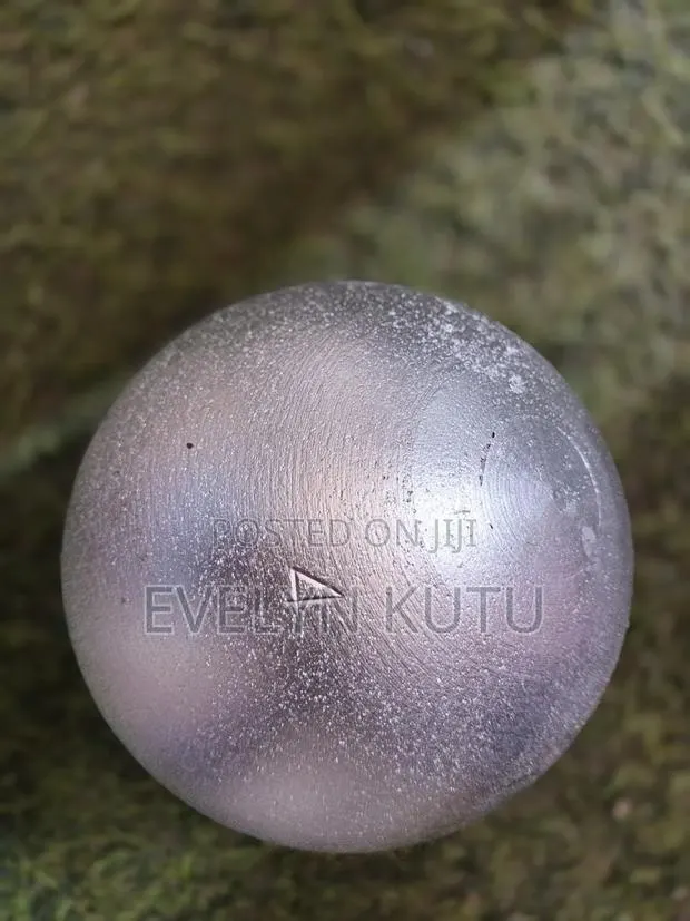 Female Shot Put · Photo 1