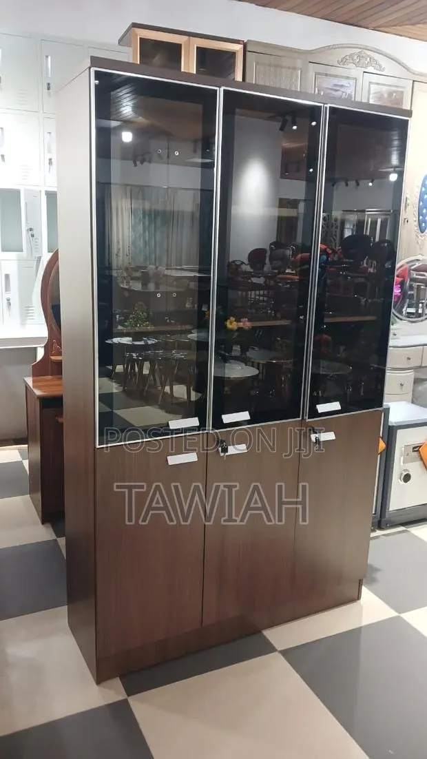 Gereric Wooden Filling Cabinet With 3 Doors · Photo 1