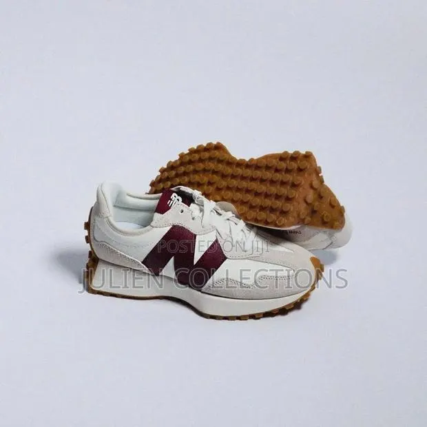 New Balance 327 Cream · Photo 1