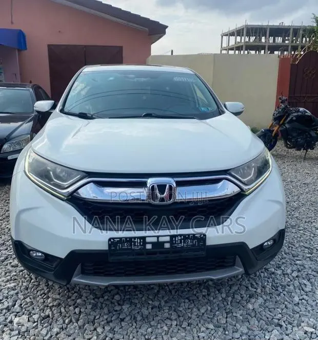 Honda CR-V 2018 White · Photo 1