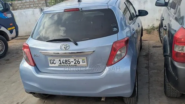Toyota Vitz 1.3 FWD 3dr 2013 · Photo 1