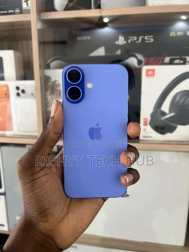 Apple iPhone 16 128 GB Blue · Photo 1
