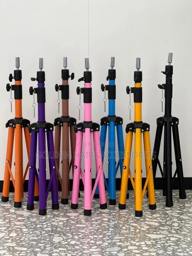 Mannequin Head Tripod Stand · Photo 1