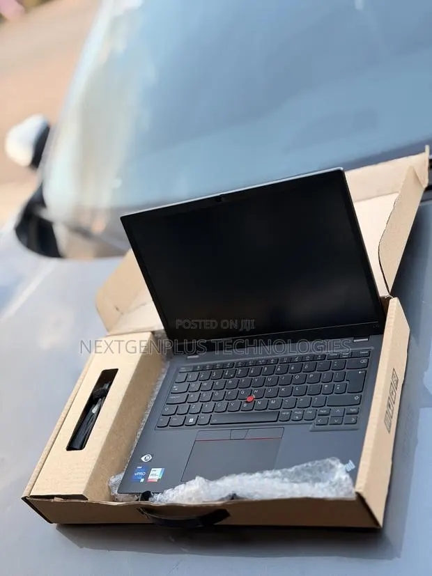 New Laptop Lenovo ThinkPad T14 16GB Intel Core i5 SSD 256GB · Photo 1