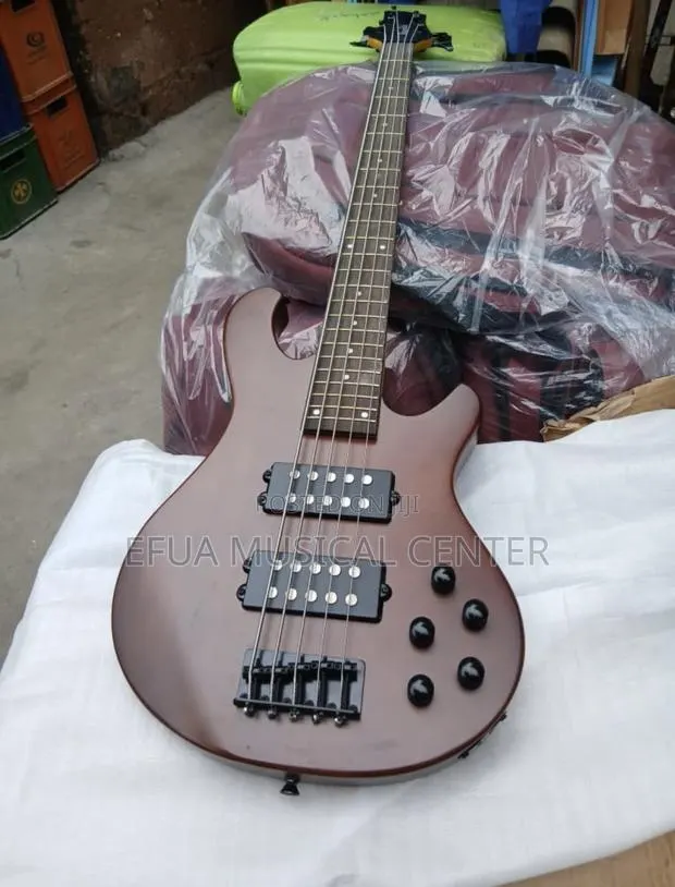 Ibanez 5-String Active Electric Bass Guitar · Photo 1
