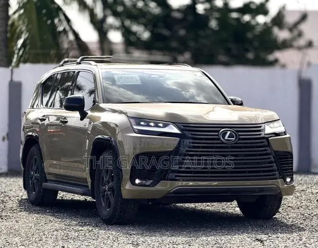 Lexus LX 700h 2025 Beige · Photo 1