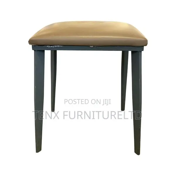 Dressing Stool Wooden · Photo 1