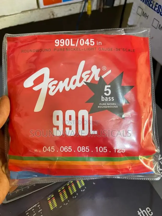 Fender Bass Strings · Photo 1
