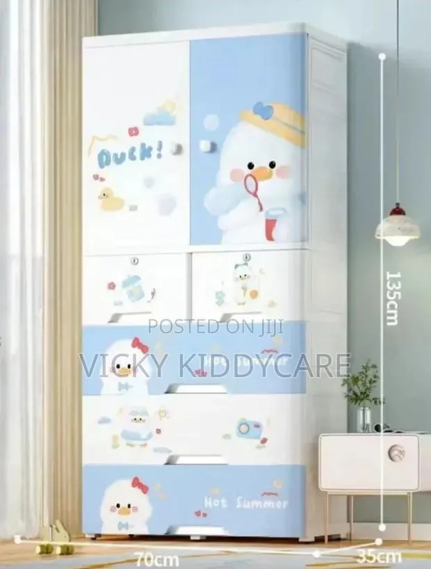 Cartoon Kids Wardrobe · Photo 2