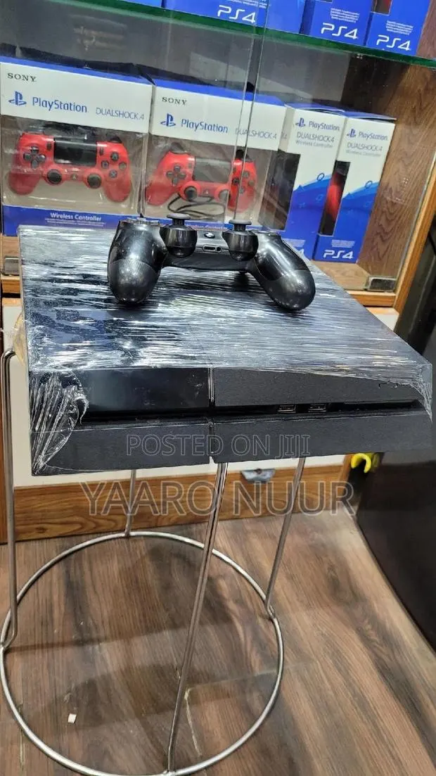 Ps4 Fat With Fc26 Gta v and 3+ Cool Games · Photo 1
