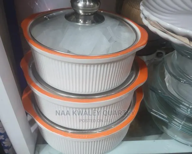 3pcs Ceramic Bowls Set With Lids · Photo 1