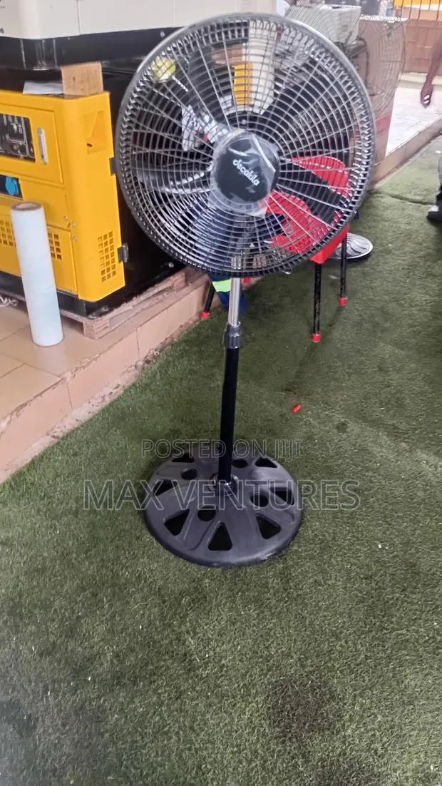 Decakila Standing Fan – Powerful Cooling Airflow · Photo 1