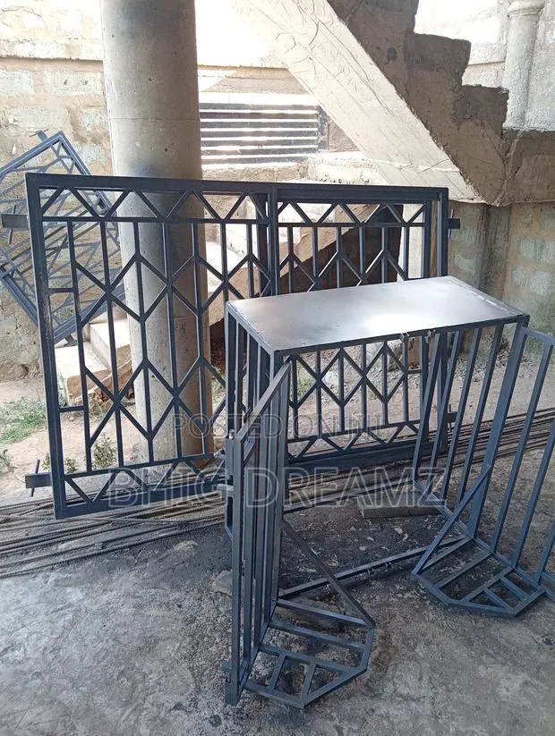 Gas Cylinder Cage · Photo 1