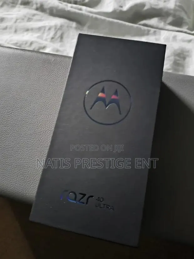 New Motorola Razr 40 Ultra 512 GB Black · Photo 1
