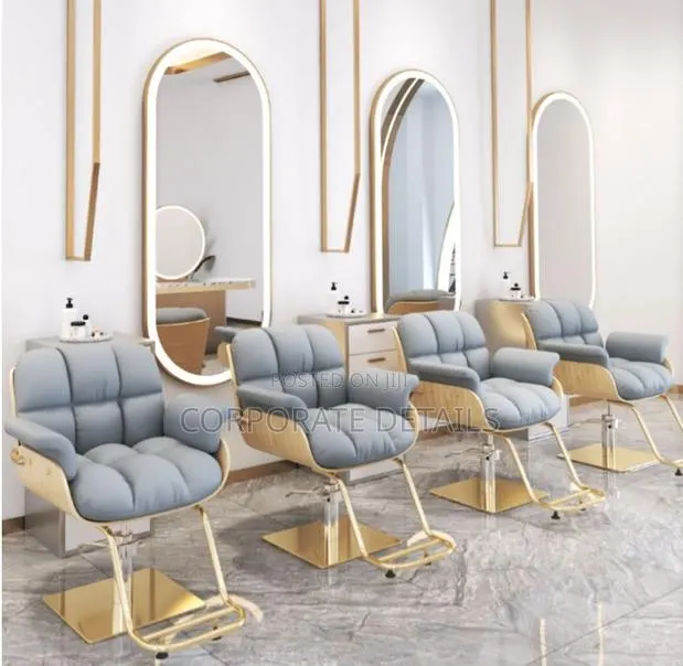 Salon Mirrors · Photo 1