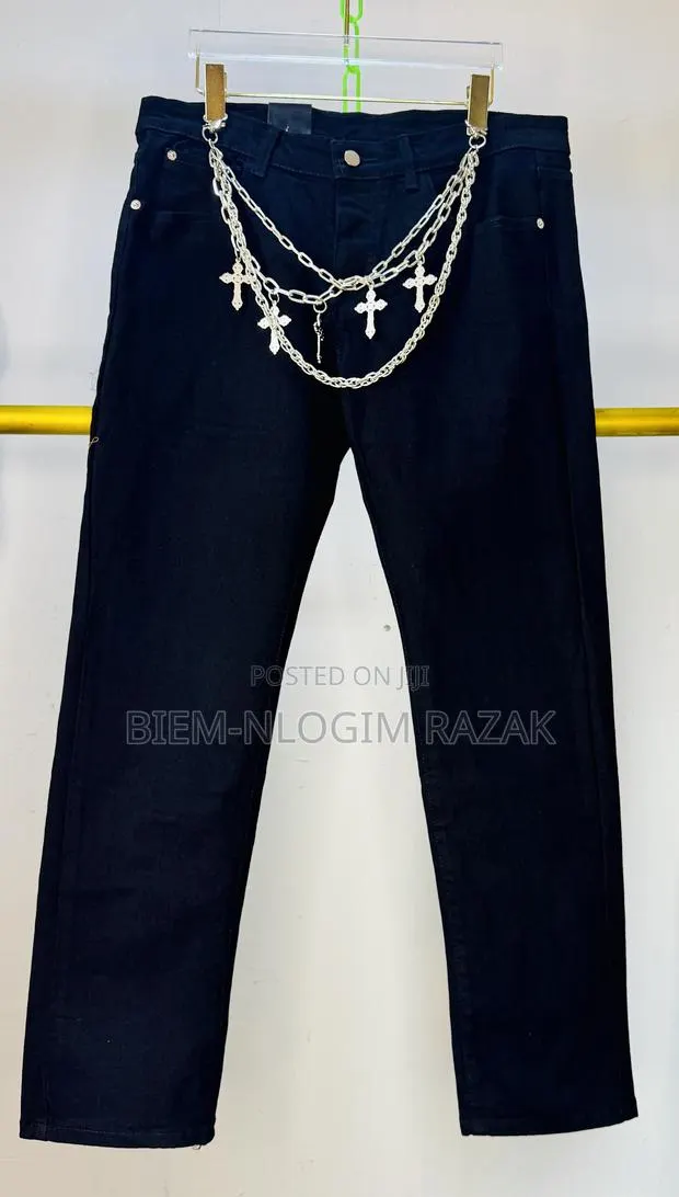 Stock Jeans Available · Photo 5