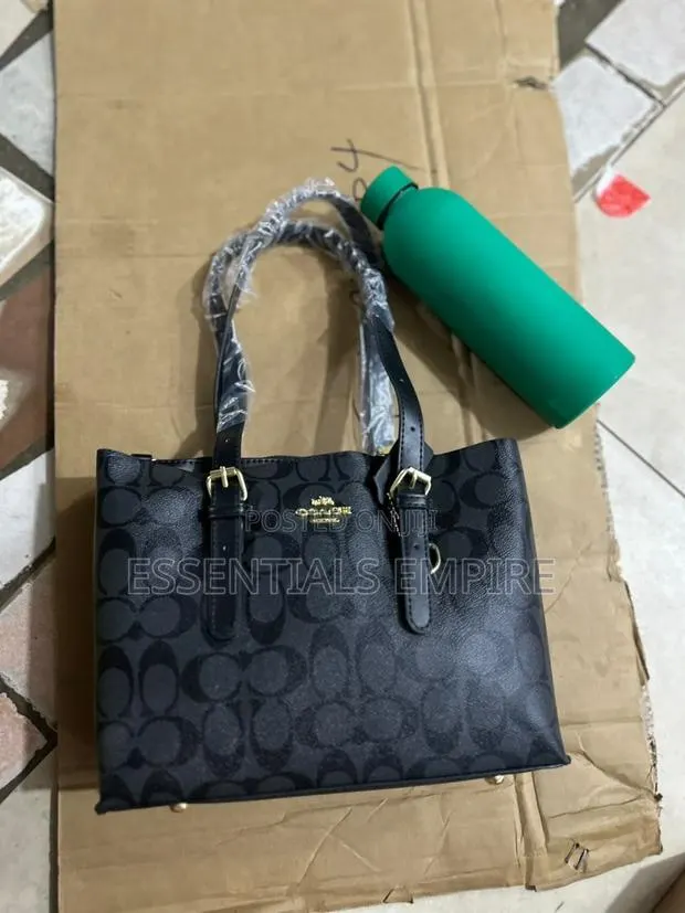 Ladies Bags · Photo 1