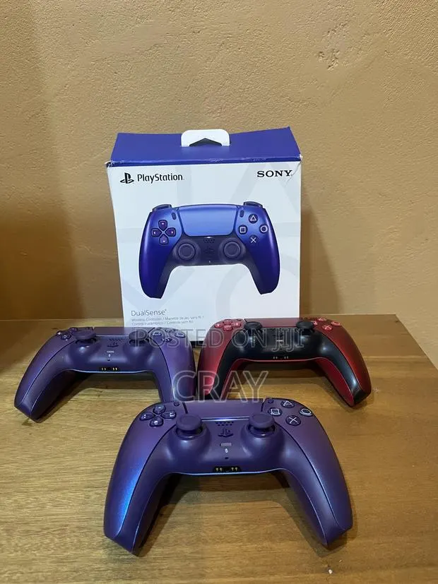 PS5 Controller · Photo 1