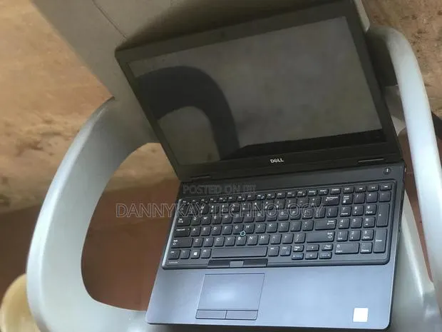 Laptop Dell Latitude 5580 16GB Intel Core i7 SSD 256GB · Photo 1