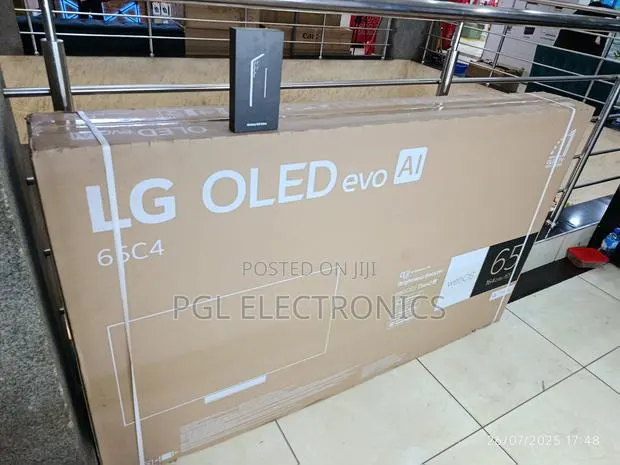 Lg 65-Inch Oled C4 2024 Webos Ai Thinq Magic Remote Uhd · Photo 1