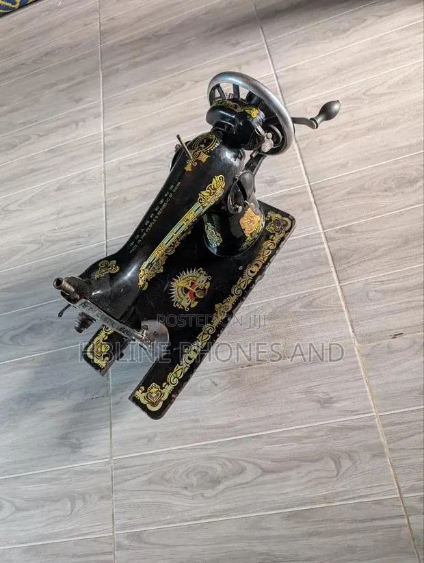 Butterfly Sewing Machine · Photo 1