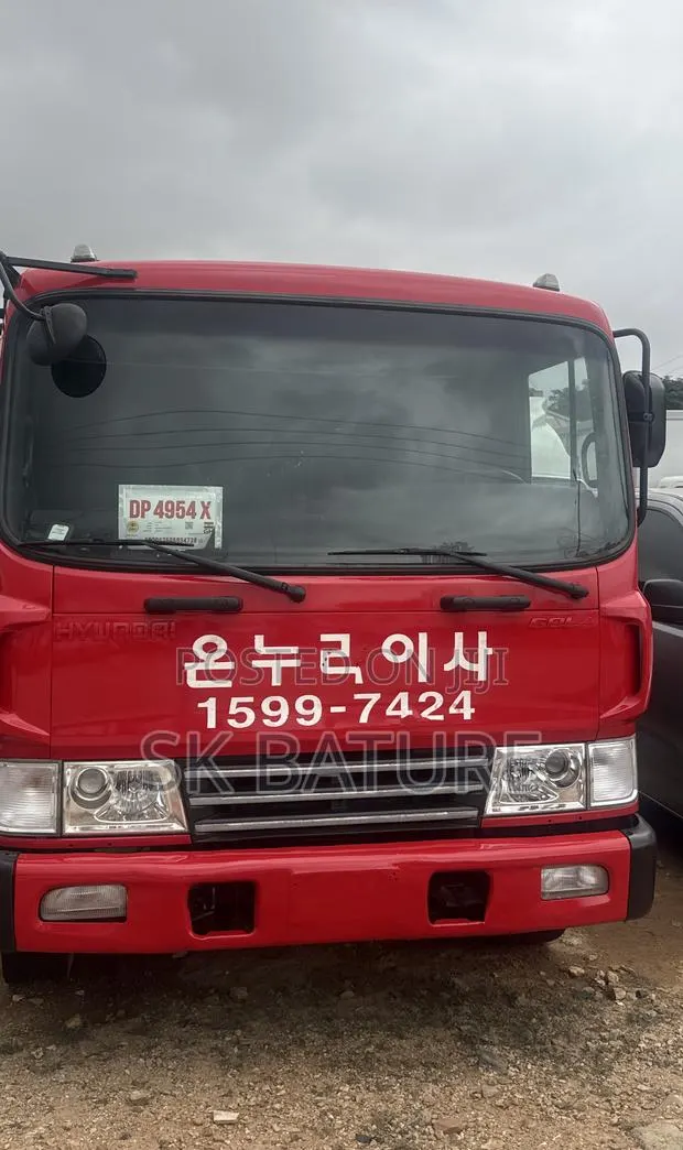 Hyundai 5ton 8holes · Photo 1