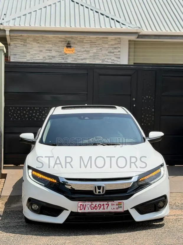 Honda Civic 2017 White · Photo 1