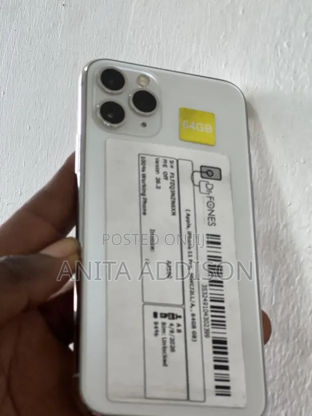 Apple iPhone 11 Pro 64 GB White · Photo 1