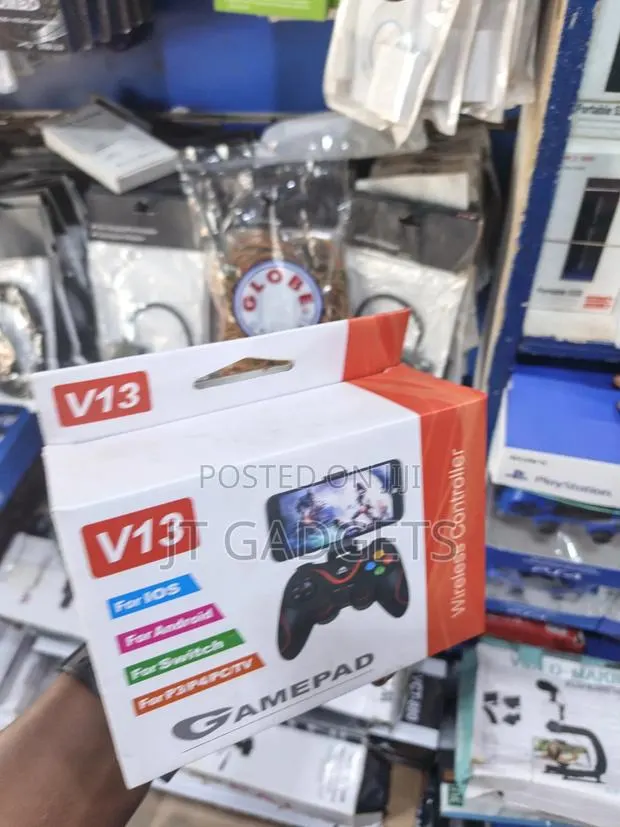 Phone to Console V13 Wireless Bluetooth Gamepad · Photo 4