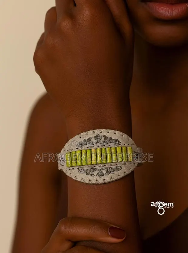 Imperial Leather Bracelet · Photo 1