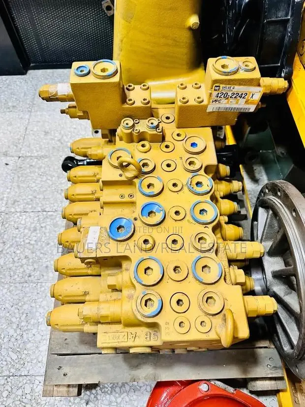 All Types Caterpillar Hydraulic Main Control Valve · Photo 1
