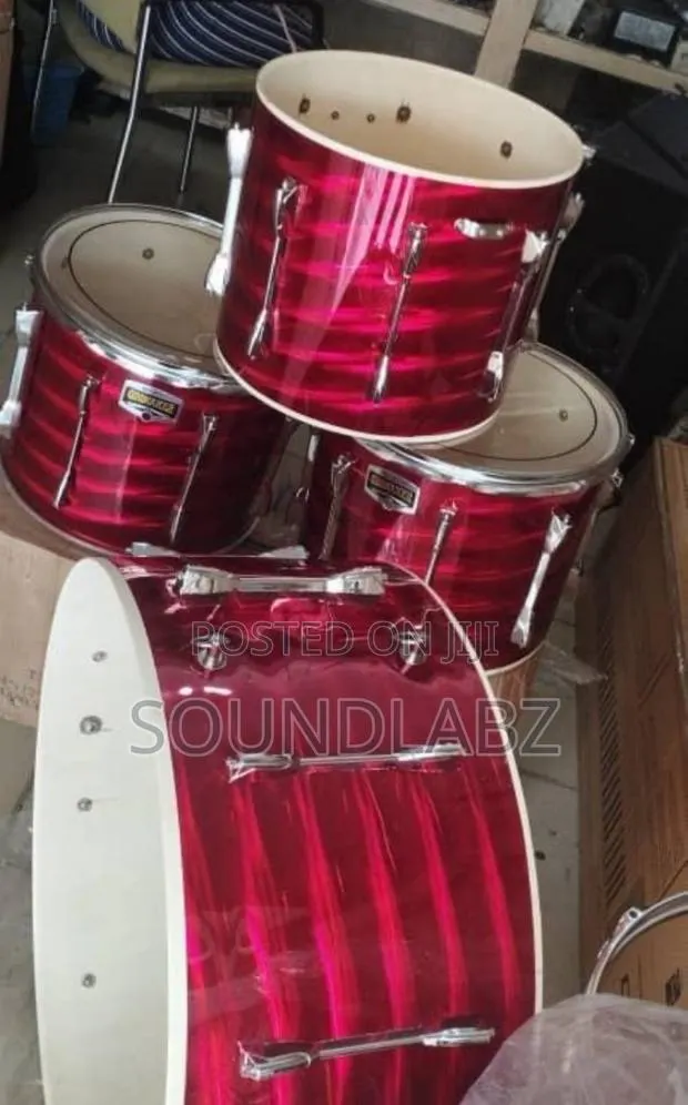 Yamaha 6set Parade Drums · Photo 1