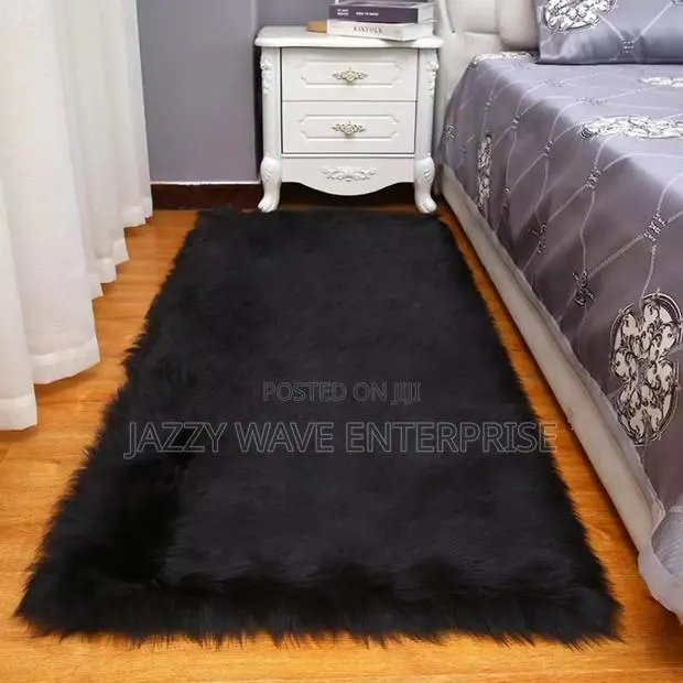 Slim Bedside Sofa Fluffy Carpet · Photo 1