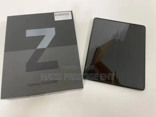 New Samsung Galaxy Z Fold 2 512 GB Gold · Photo 1