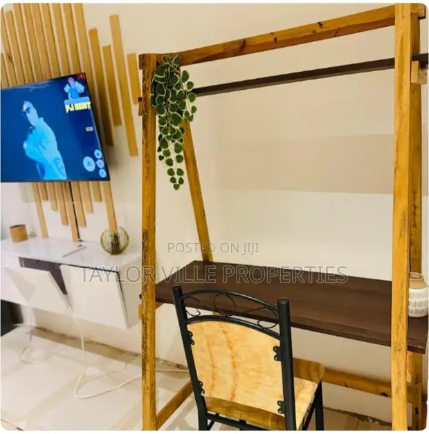 Cozy Room in Shared Apt at East Legon W/ Unltd Wifi · Photo 1