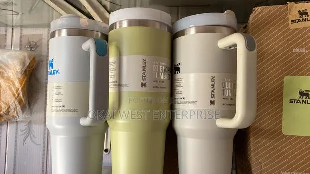 Stanley the Quencher H20 Cup 40 Oz · Photo 2