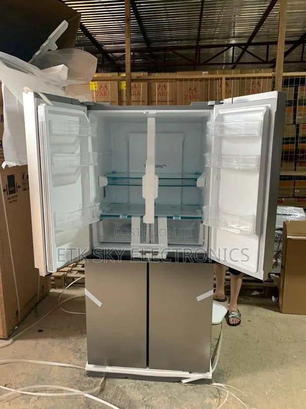 Samsung 650 Liters 4Door Fridge · Photo 1