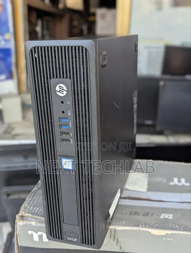 Desktop Computer HP Z240 16GB Intel Core i7 SSD 256GB · Photo 1
