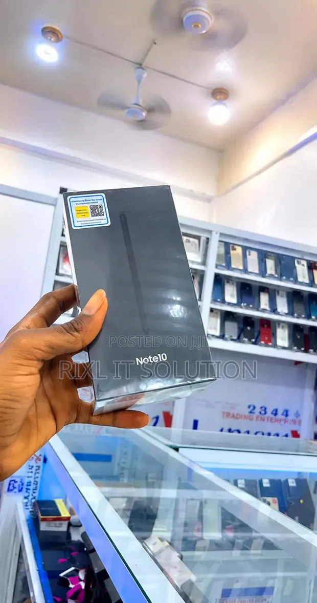 New Samsung Galaxy Note10 5G 256 GB Black · Photo 1